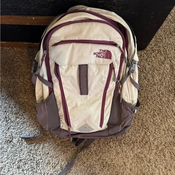 The North Face Men\'s Cream Backpack Amazon.com | The North Face Borealis Commuter Laptop  main image 4